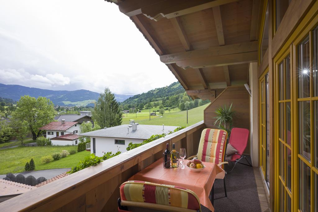 Appartement Irmgard Brixen im Thale Bagian luar foto